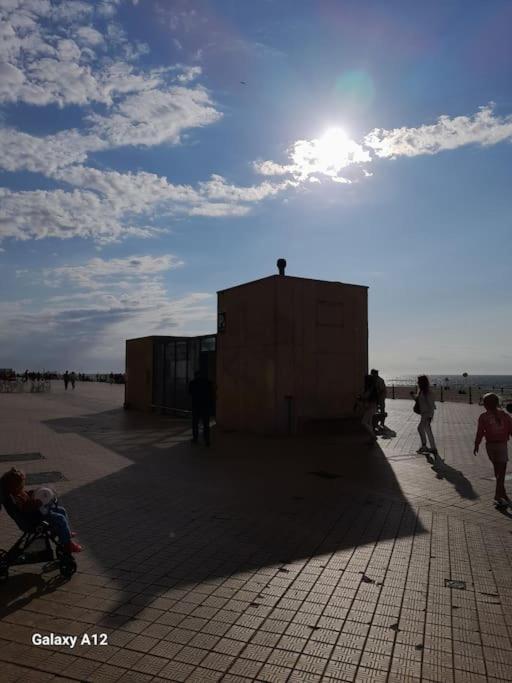 Suite Kursaal Met Zeezicht Oostende Buitenkant foto