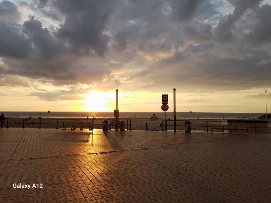 Suite Kursaal Met Zeezicht Oostende Buitenkant foto
