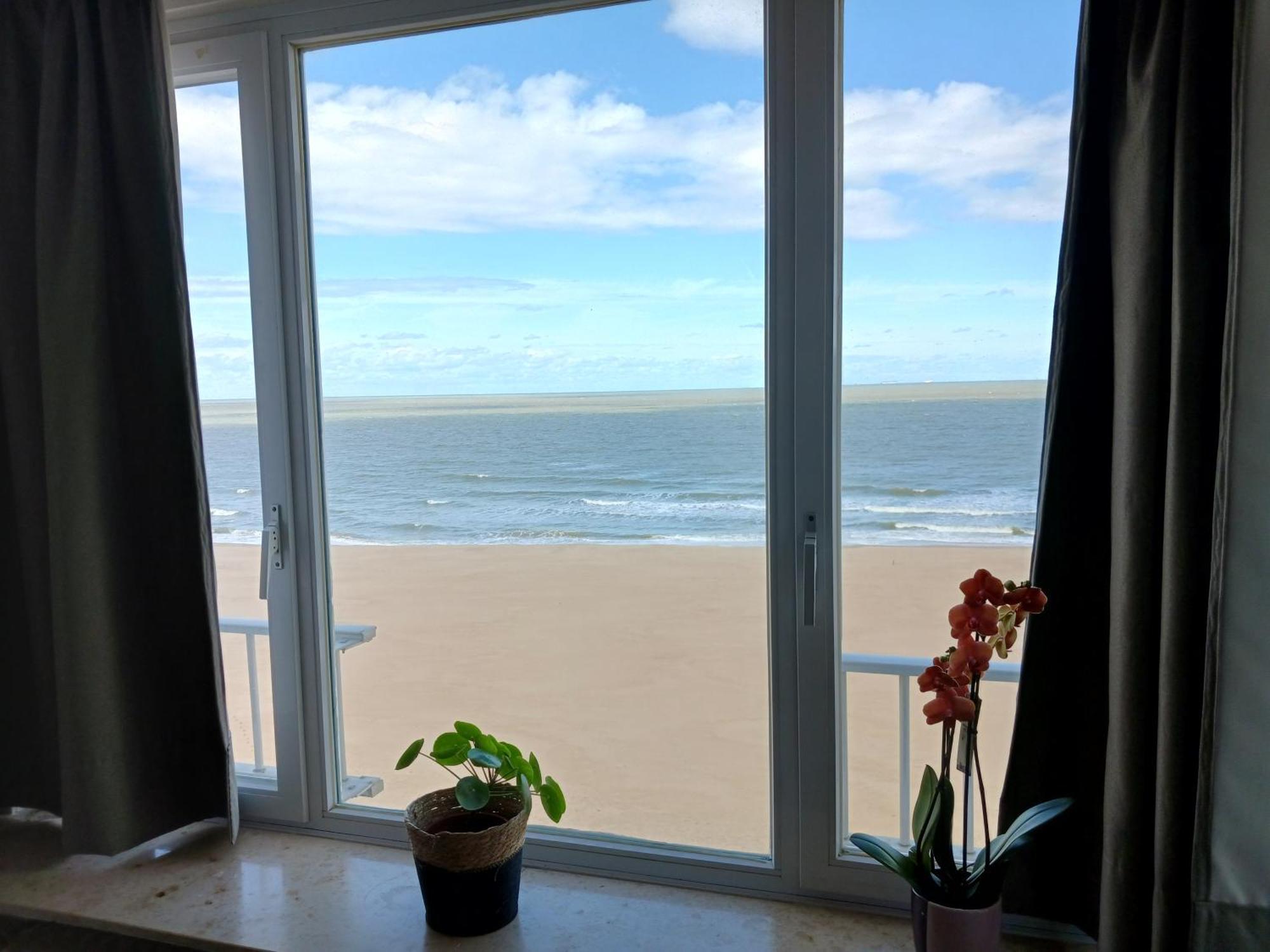 Suite Kursaal Met Zeezicht Oostende Buitenkant foto
